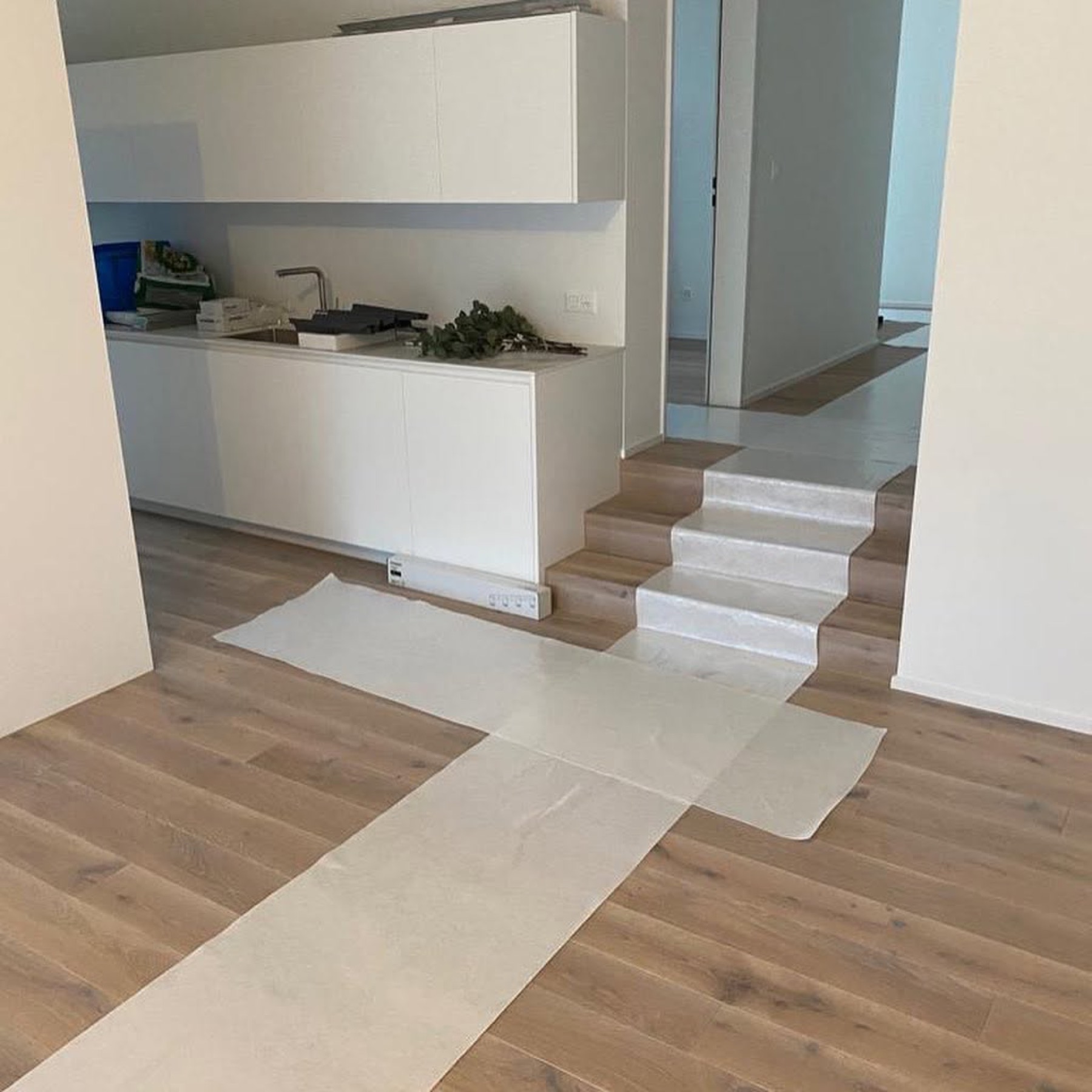 Floor protection for a carefully prepared move